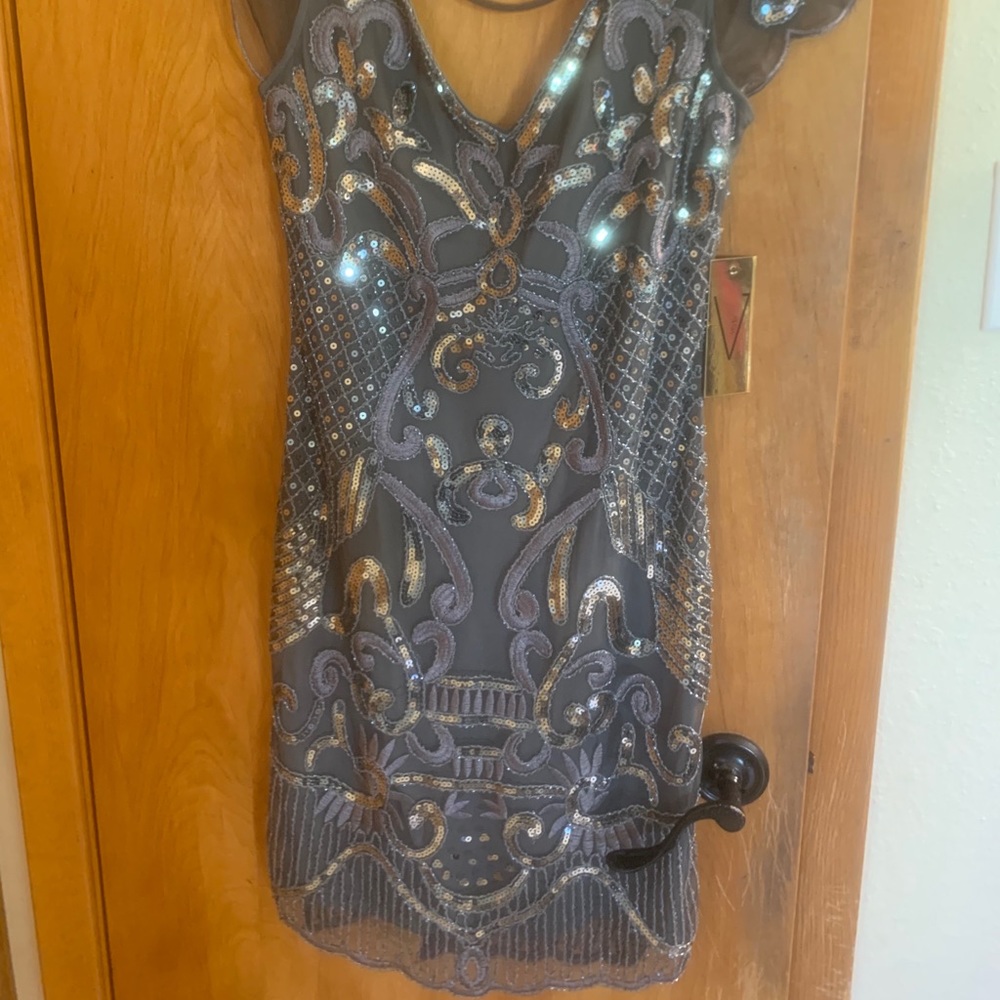 Verte size medium capped sleeve dress